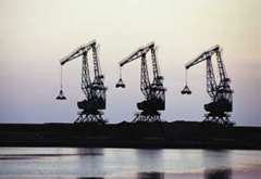 &ldquo;三桶油&rdquo;布局加拿大，美國受益？