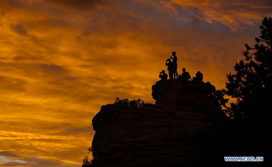 U.S.-LOS ANGELES-GRAND CANYON-SCENERY