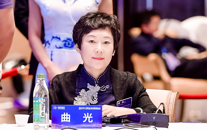 曲光：高效、成熟的私人銀行對國家和社會有積極的意義