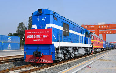 同心同向！內地援港人員和物資源源不斷抵港