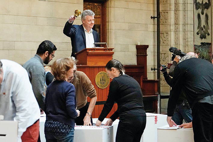 外部危机如何成为丹麦选举“助推器”