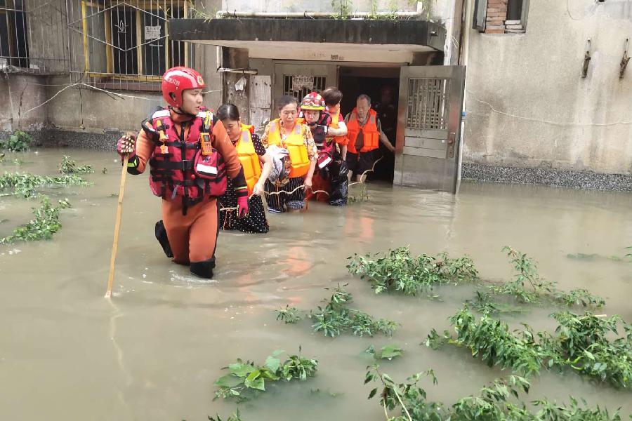 他們，為了誰？