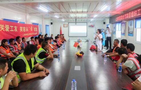 &ldquo;小病挺，大病拖&rdquo; 農(nóng)民工的健康保障如何破題？