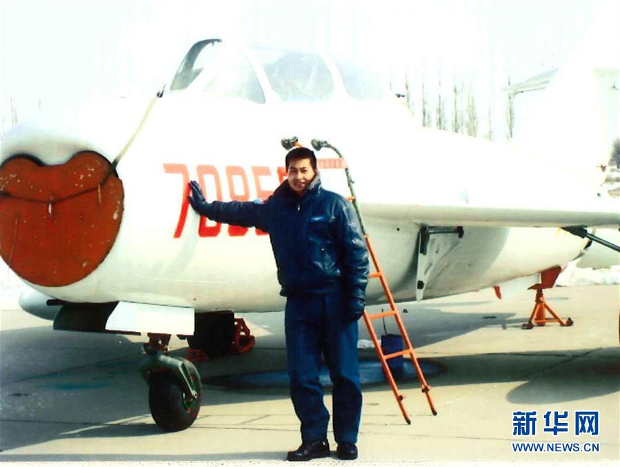 （建軍90周年&middot;英雄&middot;圖文互動）（3）聽，渤海灣有風吹過來&mdash;&mdash;追記海軍某艦載航空兵部隊一級飛行員張超