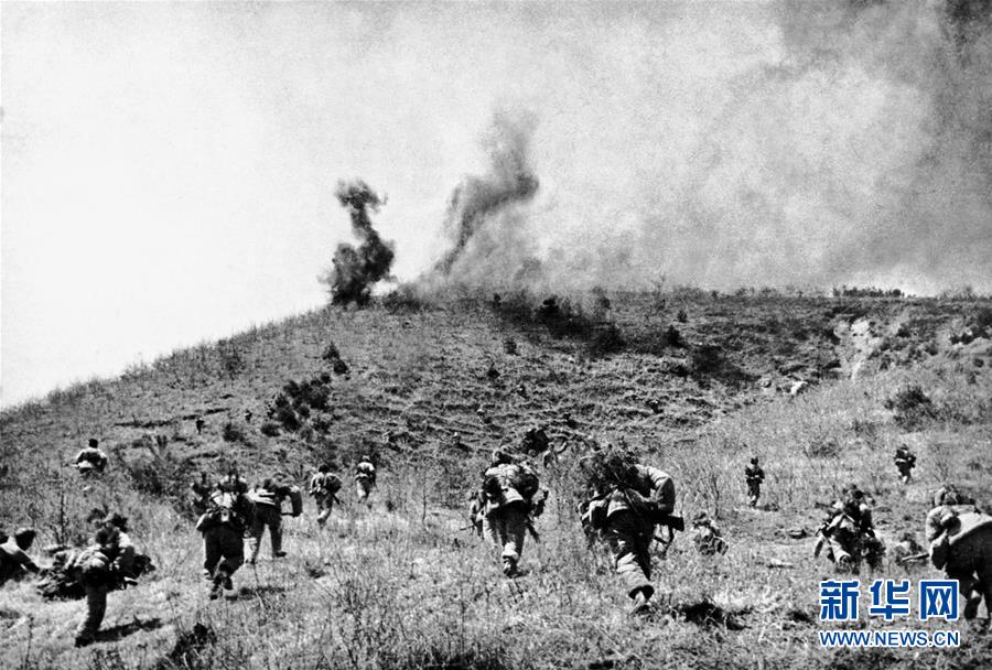 （圖文互動(dòng)）（1）為了&ldquo;中國(guó)號(hào)&rdquo;巨輪揚(yáng)帆遠(yuǎn)航&mdash;&mdash;中國(guó)共產(chǎn)黨領(lǐng)導(dǎo)下的人民軍隊(duì)忠于祖國(guó)、服務(wù)人民啟示錄