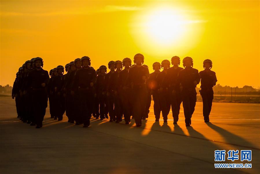 (圖文互動)(2)掠海巡天鑄鐵拳——空軍“模范轟炸機(jī)大隊(duì)”履行新時代使命任務(wù)記事