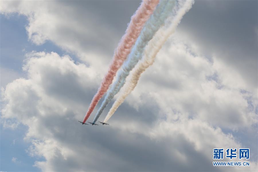 (國際·圖文互動(dòng))(3)“國際軍事比賽-2020”暨“軍隊(duì)-2020”論壇開幕 普京說有助加強(qiáng)國防交流合作