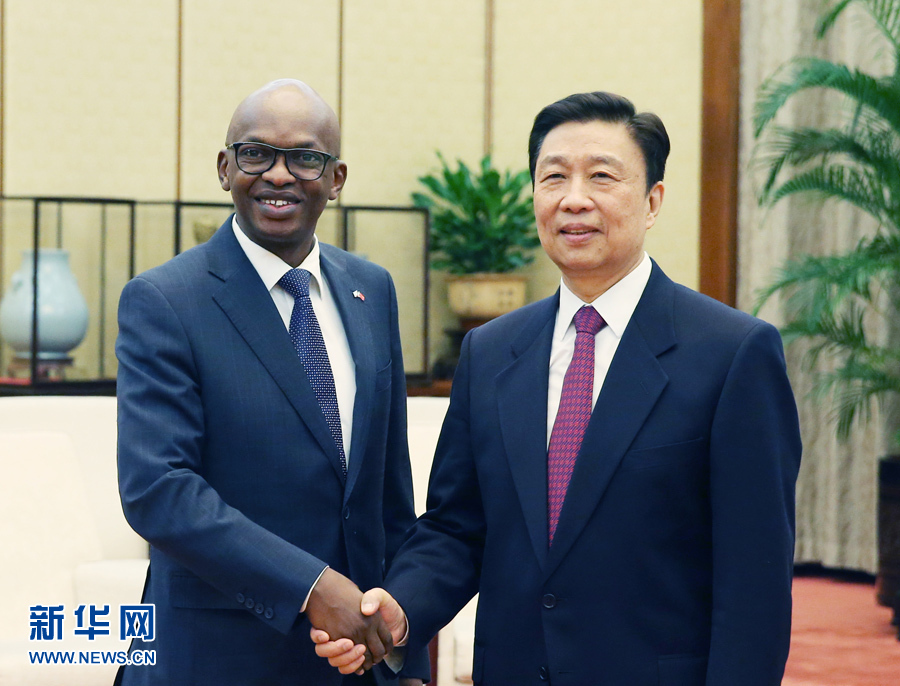 3月16日，中國(guó)國(guó)家副主席李源潮在北京會(huì)見布隆迪外長(zhǎng)尼亞米特韋。新華社記者姚大偉攝