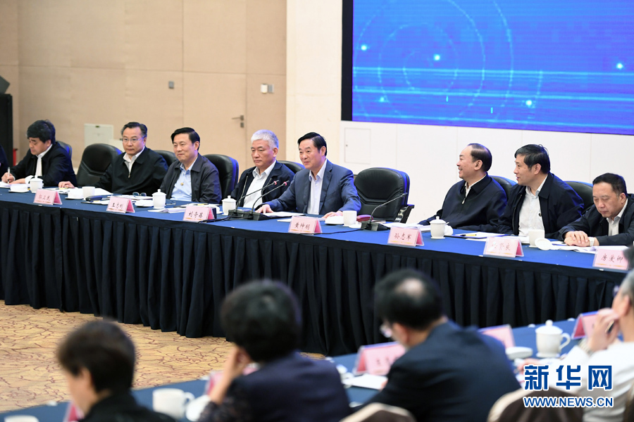 5月11日，中宣部在深圳召開深化文化體制改革座談會。中共中央政治局委員、中央書記處書記、中宣部部長劉奇葆出席會議并講話。 新華社記者張領(lǐng) 攝