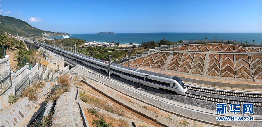 （新華全媒頭條&middot;潮起海之南&middot;圖文互動）（2）在偉大復(fù)興新征程上揚帆遠(yuǎn)航&mdash;&mdash;從海南建省辦特區(qū)看中國改革開放40年