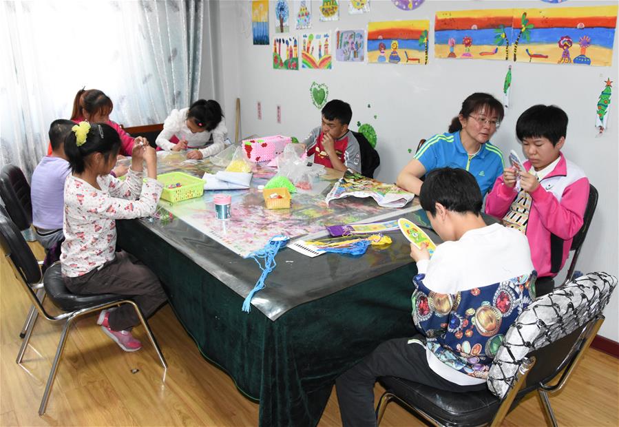 （新華全媒頭條&middot;圖文互動(dòng)）（9）超越血緣的母愛(ài)