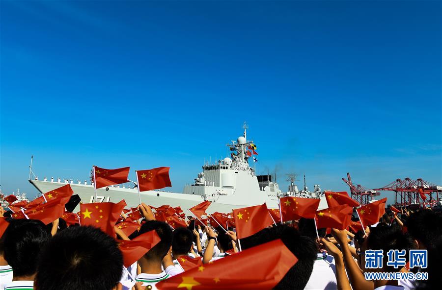 （圖文互動）（1）萬里海疆寫忠誠&mdash;&mdash;記海軍某驅(qū)逐艦支隊海口艦