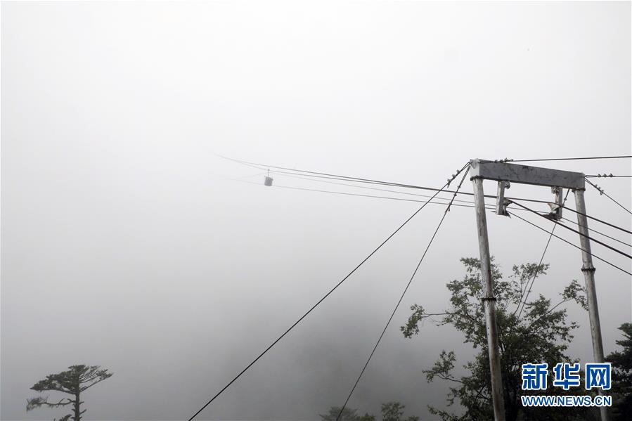 （圖文互動）（8）特寫：&ldquo;八一&rdquo;禮物，飛向云端哨所