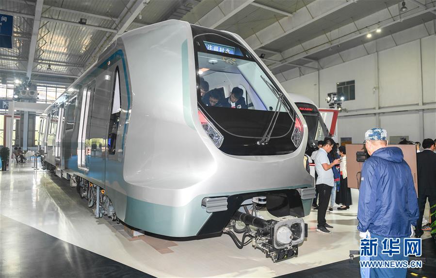 （圖文互動(dòng)）（2）中車(chē)長(zhǎng)客研制新一代智能地鐵列車(chē)在長(zhǎng)春首次亮相