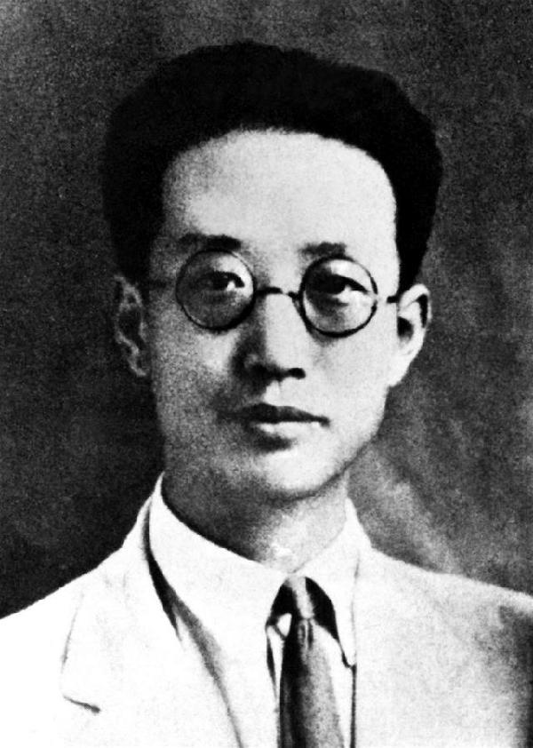 （為了民族復(fù)興&middot;英雄烈士譜&middot;圖文互動(dòng)）中國(guó)共產(chǎn)黨早期領(lǐng)導(dǎo)人之一&mdash;&mdash;瞿秋白