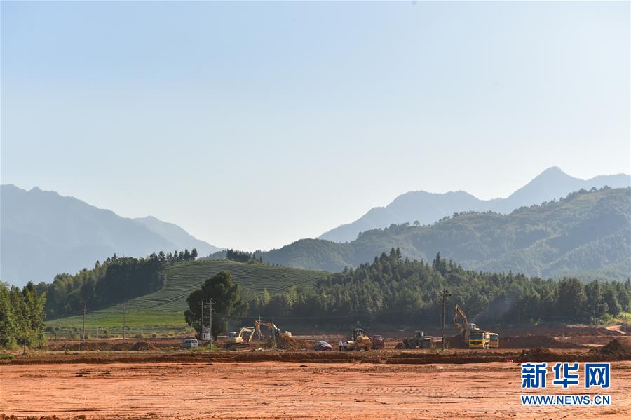 （在習近平新時代中國特色社會主義思想指引下&middot;慶祝改革開放40周年&middot;綠色發(fā)展）（新華全媒頭條&middot;圖文互動）（4）綠色發(fā)展：書寫在中國大地上的美麗畫卷