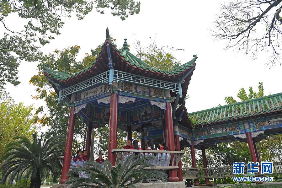 (慶祝改革開放40周年基層行·學(xué)校篇·圖文互動)(8)白鷺洲中學(xué)40年:書院教育的時(shí)代探索
