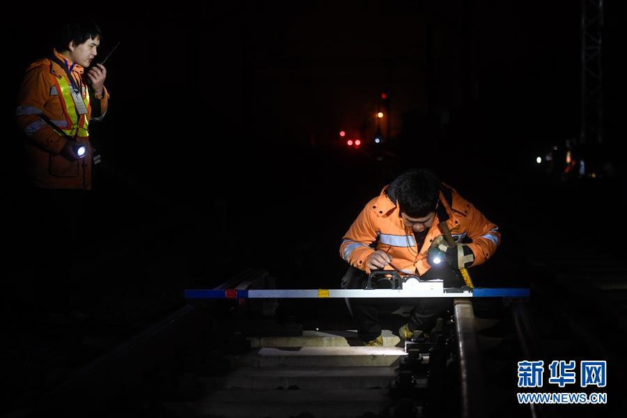 （新春走基層&middot;圖文互動）（1）&ldquo;90后&rdquo;鐵路值守員：唱響崇山峻嶺間的&ldquo;青春之歌&rdquo;