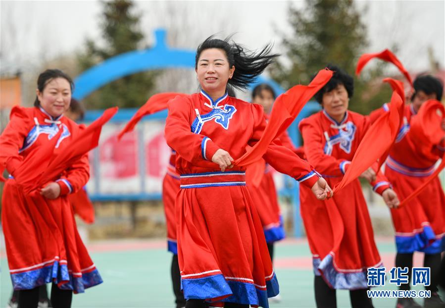（壯麗70年&middot;奮斗新時(shí)代&middot;圖文互動(dòng)）（1）情同一家，守望相助，共奔小康&mdash;&mdash;內(nèi)蒙古興安盟巴彥敖包嘎查民族團(tuán)結(jié)見聞