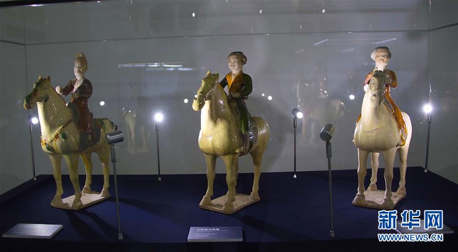 (XHDW·圖文互動)(1)唐定遠(yuǎn)將軍安菩夫婦墓出土文物特展亮相塔什干