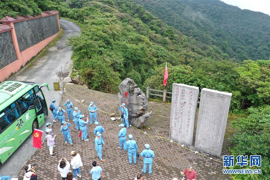 (壯麗70年·奮斗新時(shí)代——記者再走長征路·圖文互動(dòng))(3)沒有紅軍逾越不了的山河