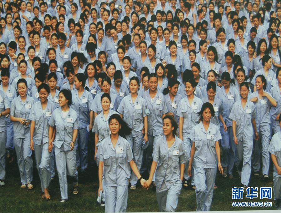 (新華全媒頭條·圖文互動)(1)億萬人民的奮斗史詩——獻(xiàn)給共和國70年光輝歷史的創(chuàng)造者