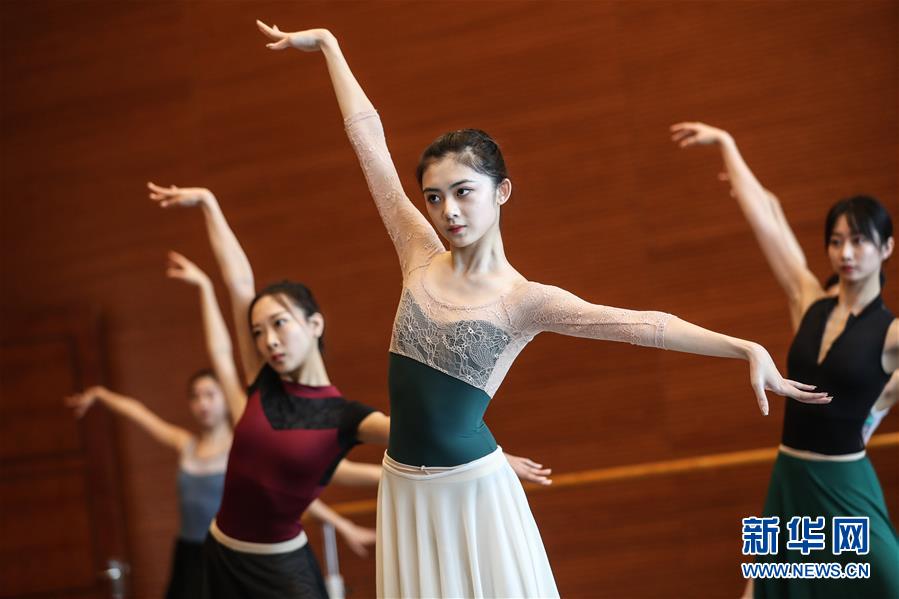 (新華全媒頭條·圖文互動(dòng))(5)東方回旋曲——黑土地上飛出“白天鵝”