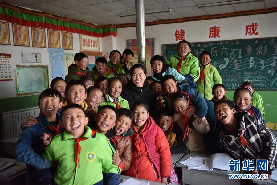（不忘初心、牢記使命&middot;圖文互動）（3）青春之花綻放五千米云端&mdash;&mdash;記扎根海拔最高縣小學教師夫妻杜安東、曹曉花
