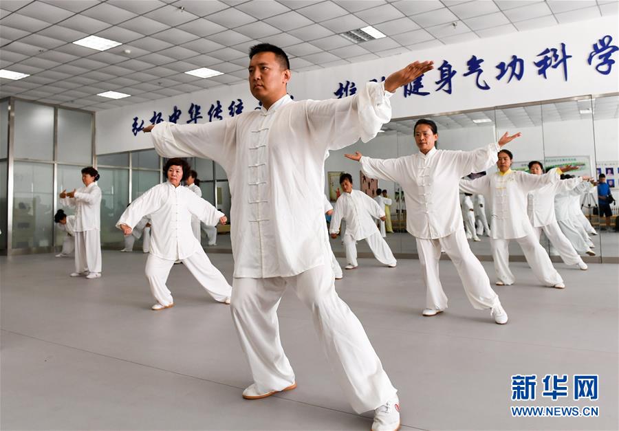 （新華全媒頭條&middot;圖文互動(dòng)）（2）奔跑吧，健康中國&mdash;&mdash;全民健身在路上