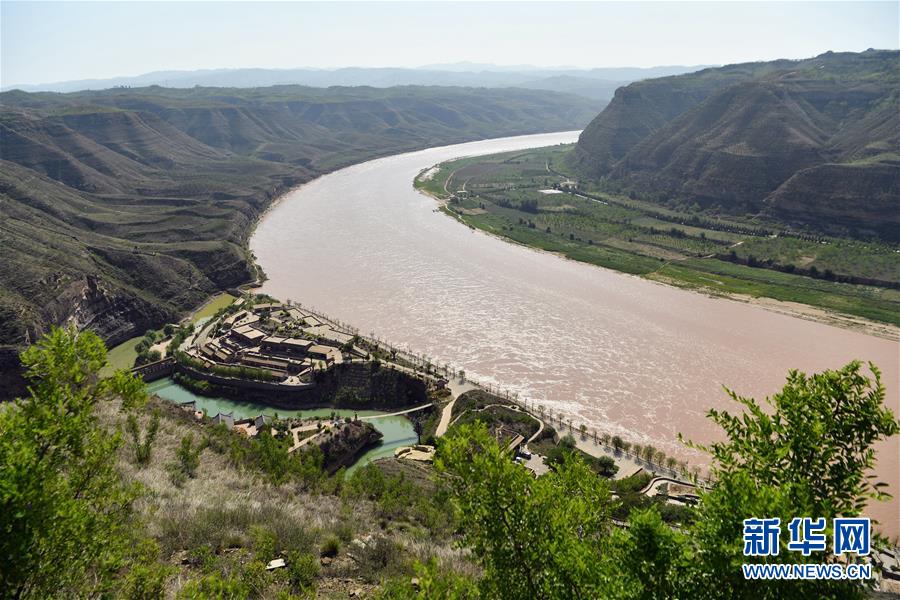 （新華全媒頭條&middot;壯麗70年&middot;奮斗新時代&mdash;&mdash;記者再走長征路&middot;圖文互動）（10）紅星，從這里照耀中國&mdash;&mdash;陜北見證中國革命的歷史轉(zhuǎn)折