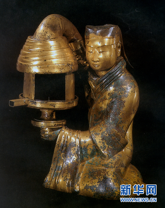 （新華調(diào)查&middot;新中國(guó)考古重大發(fā)現(xiàn)&middot;圖文互動(dòng)）（4）滿城漢墓：點(diǎn)一盞長(zhǎng)信宮燈，看不盡金縷玉衣