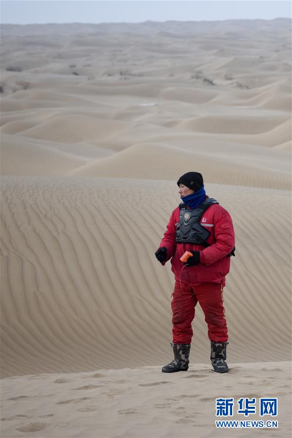 （新春走基層&middot;圖文互動）（4）大漠中，一頂帳篷守歲五年