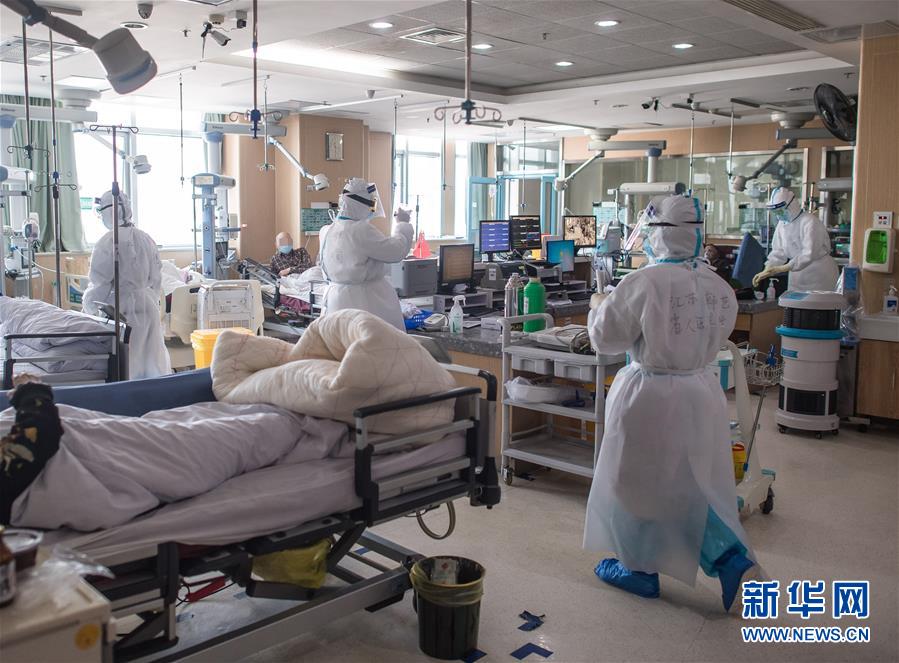 (新華全媒頭條·圖文互動)(2)磨難壓不垮 奮起正當(dāng)時——習(xí)近平總書記在統(tǒng)籌推進新冠肺炎疫情防控和經(jīng)濟社會發(fā)展工作部署會議上的重要講話振奮人心凝聚力量