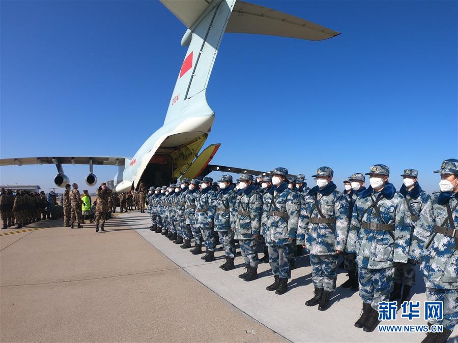 （一線抗疫群英譜&middot;圖文互動）（3）起飛，在人民最需要的時刻&mdash;&mdash;中部戰(zhàn)區(qū)空軍航空兵某團支援湖北抗&ldquo;疫&rdquo;空運記事