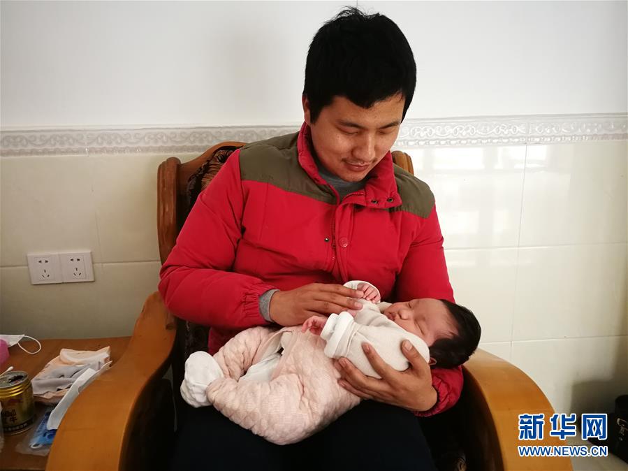 （一線抗疫群英譜&middot;圖文互動）（7）羅文浩：&ldquo;女兒，你的名字里有溫暖，有榮光！&rdquo;