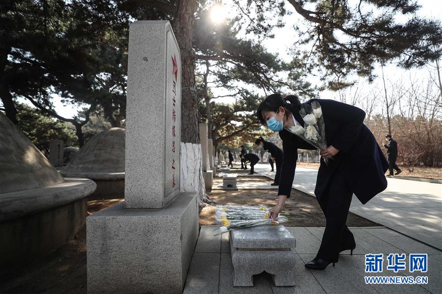 （圖文互動）（3）穿越時空的思念&mdash;&mdash;社會各界祭奠抗美援朝英烈側(cè)記