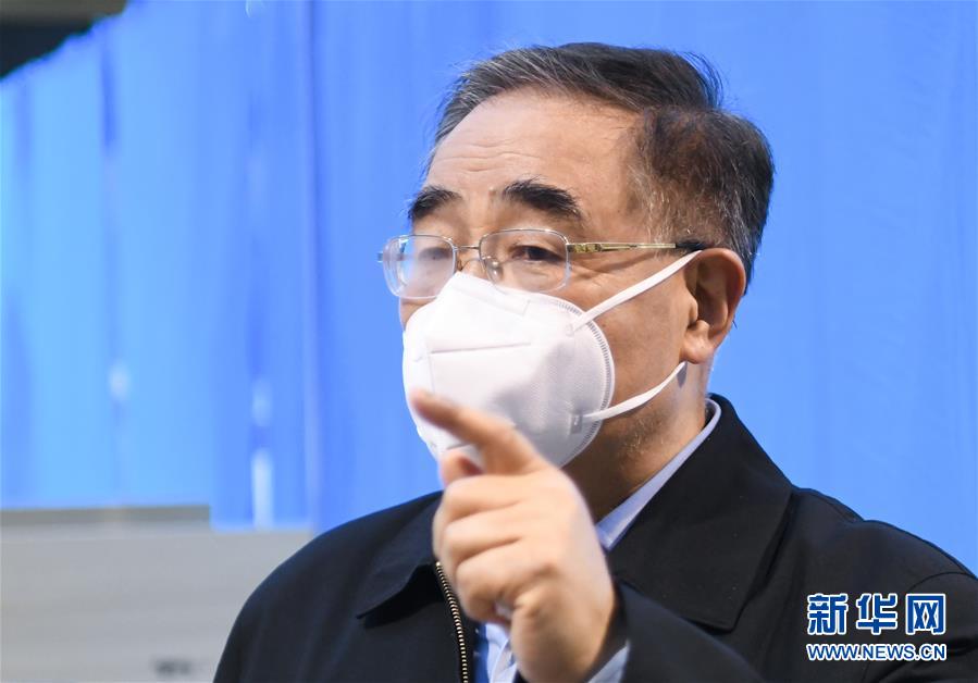 （聚焦疫情防控&middot;圖文互動(dòng)）（7）分秒必爭(zhēng)！一切為了治病救人&mdash;&mdash;中國(guó)抗疫生命至上的生動(dòng)實(shí)踐