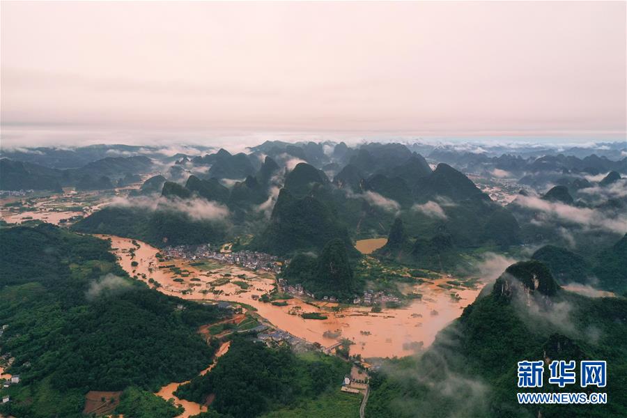 (新華視界)(2)持續(xù)強(qiáng)降雨造成廣西超32萬(wàn)人受災(zāi)