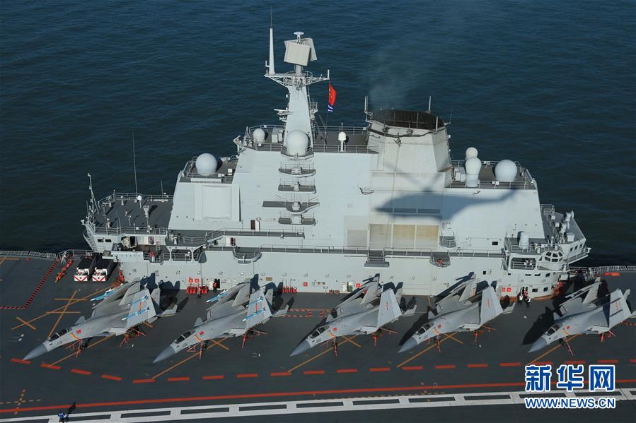 （在習(xí)近平強(qiáng)軍思想指引下&middot;我們?cè)趹?zhàn)位報(bào)告&middot;圖文互動(dòng)）（8）奮飛在新時(shí)代的海天&mdash;&mdash;海軍某艦載航空兵部隊(duì)備戰(zhàn)打仗記事