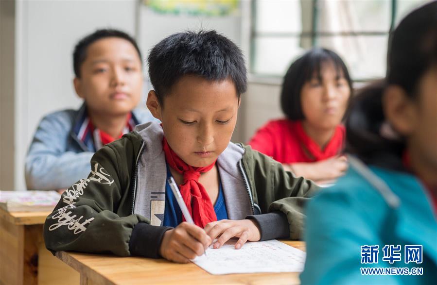 （新華全媒頭條&middot;決戰(zhàn)決勝脫貧攻堅&middot;督戰(zhàn)未摘帽貧困縣&middot;圖文互動）（11）不獲全勝，決不收兵&mdash;&mdash;全國52個掛牌督戰(zhàn)貧困縣脫貧攻堅紀(jì)實