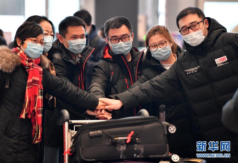 (抗疫一線醫(yī)務(wù)人員英雄群體·圖文互動(dòng))(1)合力筑起生命防線——記天津市對口支援恩施州疾控工作隊(duì)