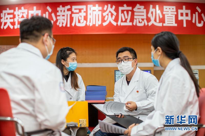 (抗疫一線醫(yī)務(wù)人員英雄群體·圖文互動(dòng))(5)合力筑起生命防線——記天津市對口支援恩施州疾控工作隊(duì)