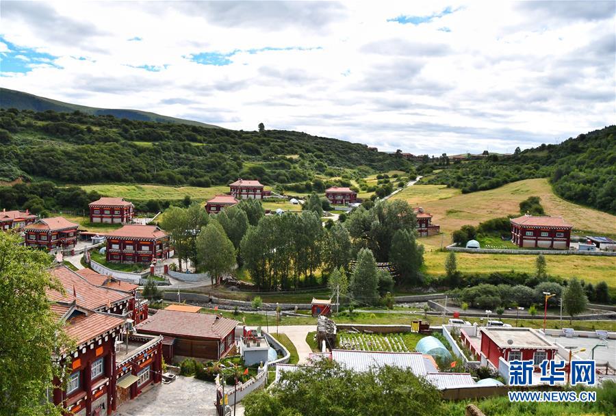 (新華全媒頭條·圖文互動(dòng))(5)命運(yùn)的轉(zhuǎn)折——寫(xiě)在四川甘孜藏族自治州建州70年之際