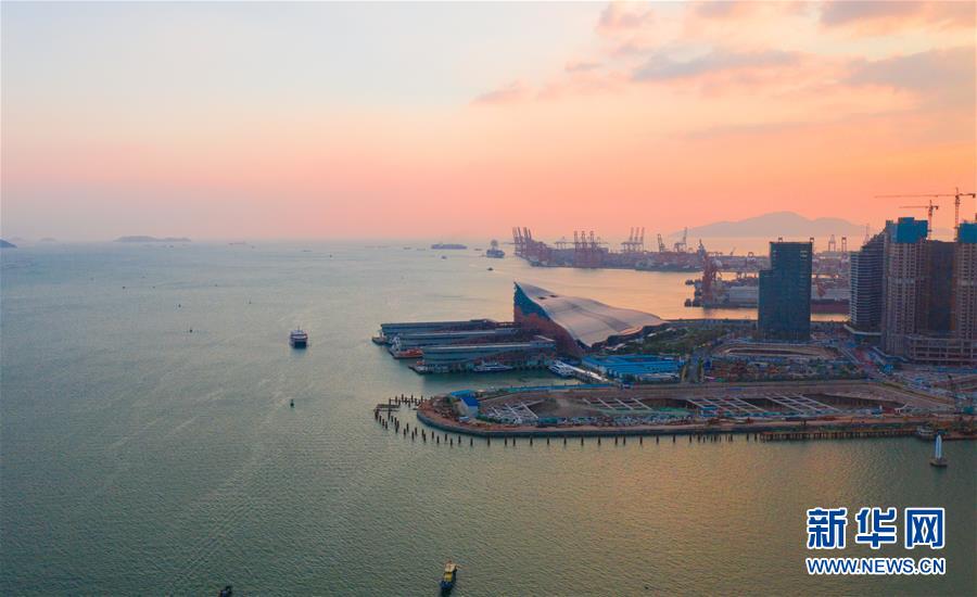 (在習(xí)近平新時代中國特色社會主義思想指引下——新時代新作為新篇章·習(xí)近平總書記關(guān)切事·圖文互動)(12)我家大門常打開——經(jīng)濟特區(qū)全方位對外開放故事