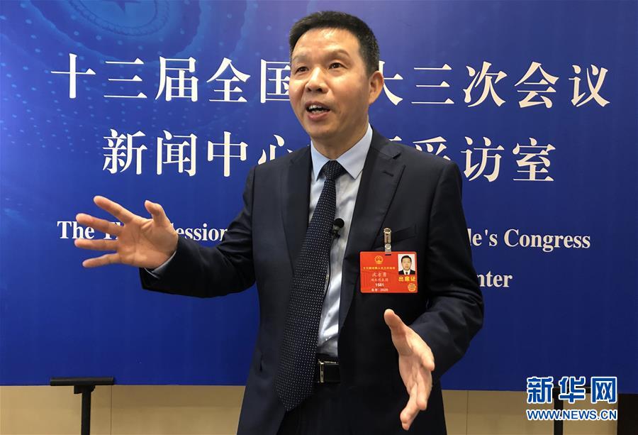 （兩會&middot;熱點(diǎn)畫報(bào)）（8）代表委員建言統(tǒng)籌做好經(jīng)濟(jì)社會發(fā)展工作