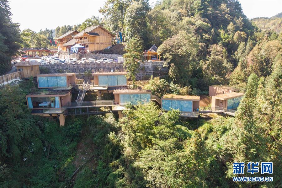 (在習(xí)近平新時(shí)代中國(guó)特色社會(huì)主義思想指引下——新時(shí)代新作為新篇章·總書記關(guān)切脫貧事·圖文互動(dòng))(3)精準(zhǔn)扶貧:提速脫貧奔小康