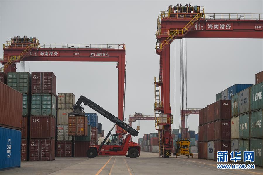 (在習近平新時代中國特色社會主義思想指引下——新時代新作為新篇章·習近平總書記關(guān)切事·圖文互動)(4)感受開放新魅力——海南自由貿(mào)易港建設(shè)開局觀察