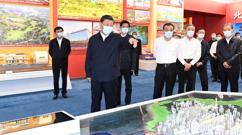 習(xí)近平等黨和國家領(lǐng)導(dǎo)人參觀&ldquo;奮進(jìn)新時代&rdquo;主題成就展