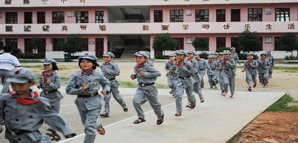 革命老區(qū)江西蓮花縣甘祖昌紅軍小學(xué)舉行&ldquo;六一&rdquo;感恩慶?；顒?dòng)