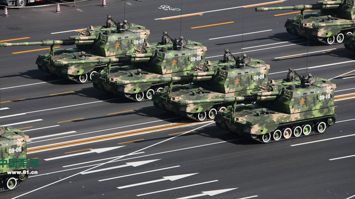 歷次國(guó)慶閱兵集錦：英雄！中國(guó)炮兵